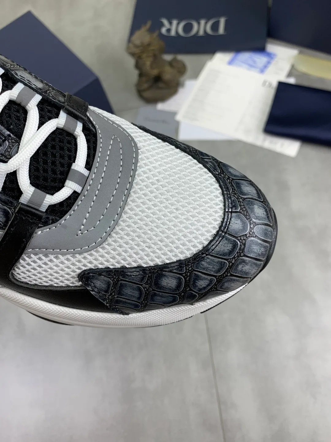 Men's shoes 💰P480 new style 💰new color high quality🔥🔥🔥, Dior [Dior] official website newly released 1:1 copy, the shoe body is made of imported original fine and breathable cloth and selected first-layer cowhide ➕original fine mesh lining insole, perfect shape and top quality 🙈rubber foam combination outsole is super light and wear-resistant👣, super hot style Code number: 38-45 (46 47 customized)